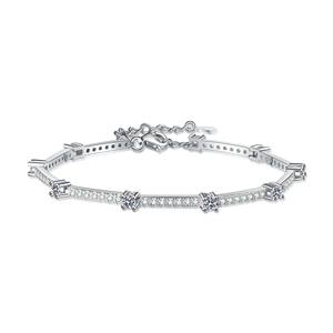 S925 Sterling Silver Moissanite Bracelet pour Femmes Élégant Polyvalent Niche Bijoux Saint Valentin Cadeau pour Petite Amie - Product Image 1