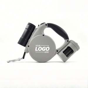 Correa Retráctil Multifuncional para Perros con Linterna LED y Dispensador de Bolsas para Desechos, Correa Automática de 16 pies para Pasear Mascotas al Aire Libre - Product Image 1