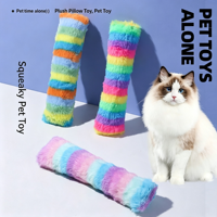 Jouet à mâcher couineur pour chien en peluche à rayures arc-en-ciel avec herbe à chat, poils longs et duveteux, nettoyage des dents, 3 couleurs, vente en gros, personnalisable