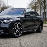 Jantes forgées sur mesure JWYC 17-22 pouces finition noir brillant avec détails chromés pour modèles Audi Performance BMW