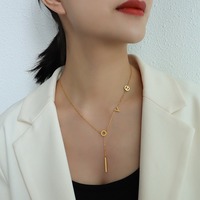 Original Designer's Cool Style Versatile Love Pendant 18K Gold Plated Acero inoxidable