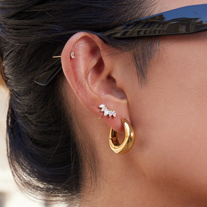 Pendientes de Aro de 22 mm, Acero Inoxidable, Chapados en Oro, Diseño Geométrico para Uso Diario - Product Image 3