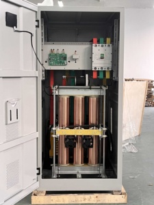 Stabilisateur/Régulateur de tension automatique AC servo 200 kVA, triphasé, 220/230 volts, 50 Hz/60 Hz, cuivre SVC - Product Image 3