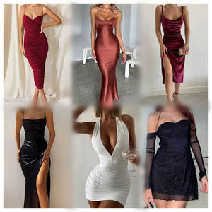 ชุดราตรีทางการจัดส่งแบบสุ่ม - Product Image 2