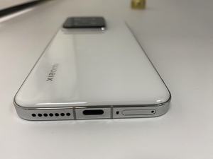 Smartphone <span class=keywords><strong>Xiaomi</strong></span> 14 5G d'occasion, version américaine, en vente flash - Product Image 3