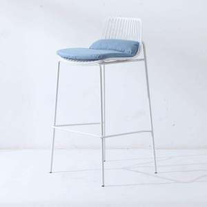Silla de Bar de Diseño Moderno y Duradera con Reposabrazos, Silla de Bar de Alambre de Hierro Fija para Restaurante, Comedor, Sala de Estar, Uso Comercial y Exterior - Product Image 5