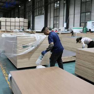 Pannello <span class=keywords><strong>in</strong></span> <span class=keywords><strong>Legno</strong></span> di <span class=keywords><strong>Abete</strong></span> Ecologico e Robusto, Certificato CE & ENF, 4x8ft 18mm, Pannello <span class=keywords><strong>in</strong></span> <span class=keywords><strong>Legno</strong></span> Massello Premium per Mobili Domestici - Product Image 4