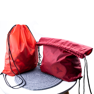 Sac à cordon en polyester uni avec logo personnalisé Sac à cordon en nylon écologique - Product Image 1