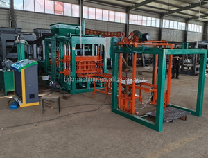 Máquinas para Hacer <span class=keywords><strong>Bloques</strong></span> de Cemento QT4-15, Precio de Venta de Maquinaria para <span class=keywords><strong>Bloques</strong></span> de Concreto Normal, Máquinas Bloquera - Product Image 2