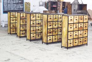 Meuble de rangement industriel vintage en bois massif avec cadre en métal français Tiroirs MTI pour maison Salon Hôtel Hôpital Appartement - Product Image 4