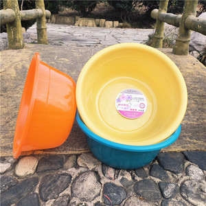 Bassine en plastique ronde épaissie pour lavage des pieds et lessive, usage domestique, couleurs assorties - Product Image 3