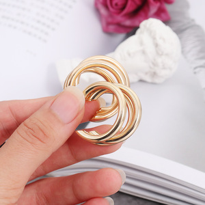 Orecchini Geometrici a Strati per Donne, Gioielli Pendenti Moderni e Vistosi - Product Image 5