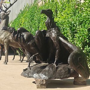 Statue de faucon en bronze grandeur nature, sculpture extérieure, grande œuvre <span class=keywords><strong>d</strong></span>'art de jardin, statue <span class=keywords><strong>d</strong></span>'oiseau de proie en métal, <span class=keywords><strong>d</strong></span>écoration de patio extérieur - Product Image 2