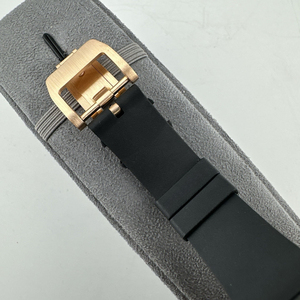 Ladies' diamond-<b>set</b> skeletonized mechanical <b>watch</b>, gold carbon fiber tonneau-shaped automatic <b>watch</b> - Product Image 6