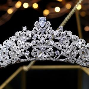 Diadèmes scintillants en zircon cubique blanc, couronnes élégantes, accessoires de cheveux floraux pour mariage, bijoux cadeaux pour mariées et demoiselles <span class=keywords><strong>d</strong></span>'<span class=keywords><strong>honneur</strong></span> - Product Image 6