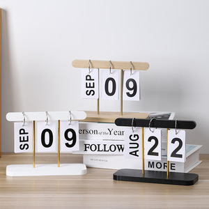 Calendario de escritorio perpetuo de madera Mystic Arts, organizador decorativo de escritorio para el hogar u oficina con indicador de fecha - Product Image 2