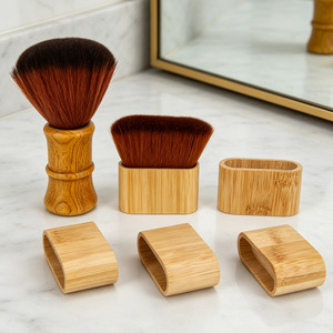Cepillo para cortapelos de bambú, cepillo de limpieza multifuncional para uso doméstico con mango de madera - Product Image 1