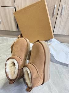 Botas de Nieve Unisex UGGS 2026 de Diseño, Calidad Premium, Forradas de Felpa, Transpirables, Antideslizantes, Elegantes, Ligeras y Térmicas - Product Image 3