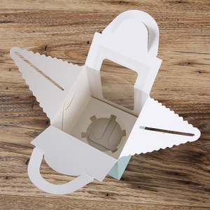Boîte à muffins en carton personnalisée avec fenêtre en PVC - Product Image 5