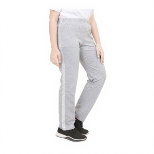 Pantalones deportivos de chándal para niñas al por mayor, tallas grandes, lisos o estampados, estilo casual, rectos, de punto lavado y transpirables. - Product Image 4