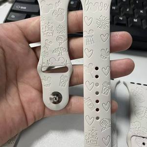 Correa de Silicona Grabada con Láser 3D Personalizada para Apple Watch S10 11 46mm Ultra 49mm SE 44mm con Hebilla de Acero Inoxidable - Product Image 4