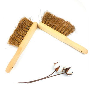 Spazzola per spazzare a mano riempita in morbida fibra di cocco in legno naturale al 100% - Product Image 2