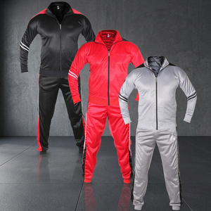 Conjuntos Deportivos de Fútbol Personalizados 2024, 100% Algodón Transpirable, Tallas Grandes, 20 Conjuntos, Diseña Tu Propio Ropa Deportiva de Gimnasio para Hombre - Product Image 3