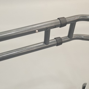 Gấp khung nhôm đi bộ nhẹ/zimmer/Walker với <span class=keywords><strong>2</strong></span> bánh xe-Điều chỉnh chiều cao-Cơ chế gấp đơn giản - Product Image 4