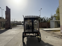 Cercueil électrique à 4 roues, design colonne de luxe, alimenté par batterie, automobile funéraire en acier