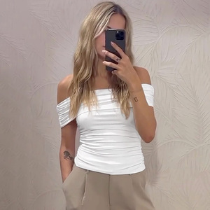 Blusa Elegante de Hombros Descubiertos para Mujer, Color Blanco Sólido, Cuello Plisado, Manga Corta, Estilo Casual para Uso Diario, Ajuste Ceñido de Cuero Genuino - Product Image 1