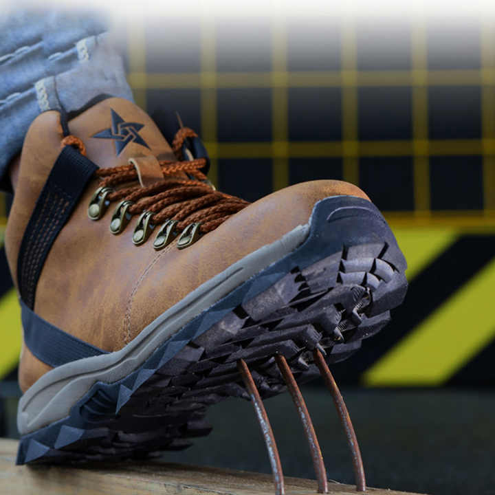 ブラックレザーキャップトゥワークブーツ 