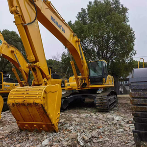 Excavatrice sur chenilles Komatsu PC450-7 d'occasion presque neuve, capacité de la benne de 2,1 m, poids opérationnel de 45 tonnes, vente de moteur et d'engrenages - Product Image 5