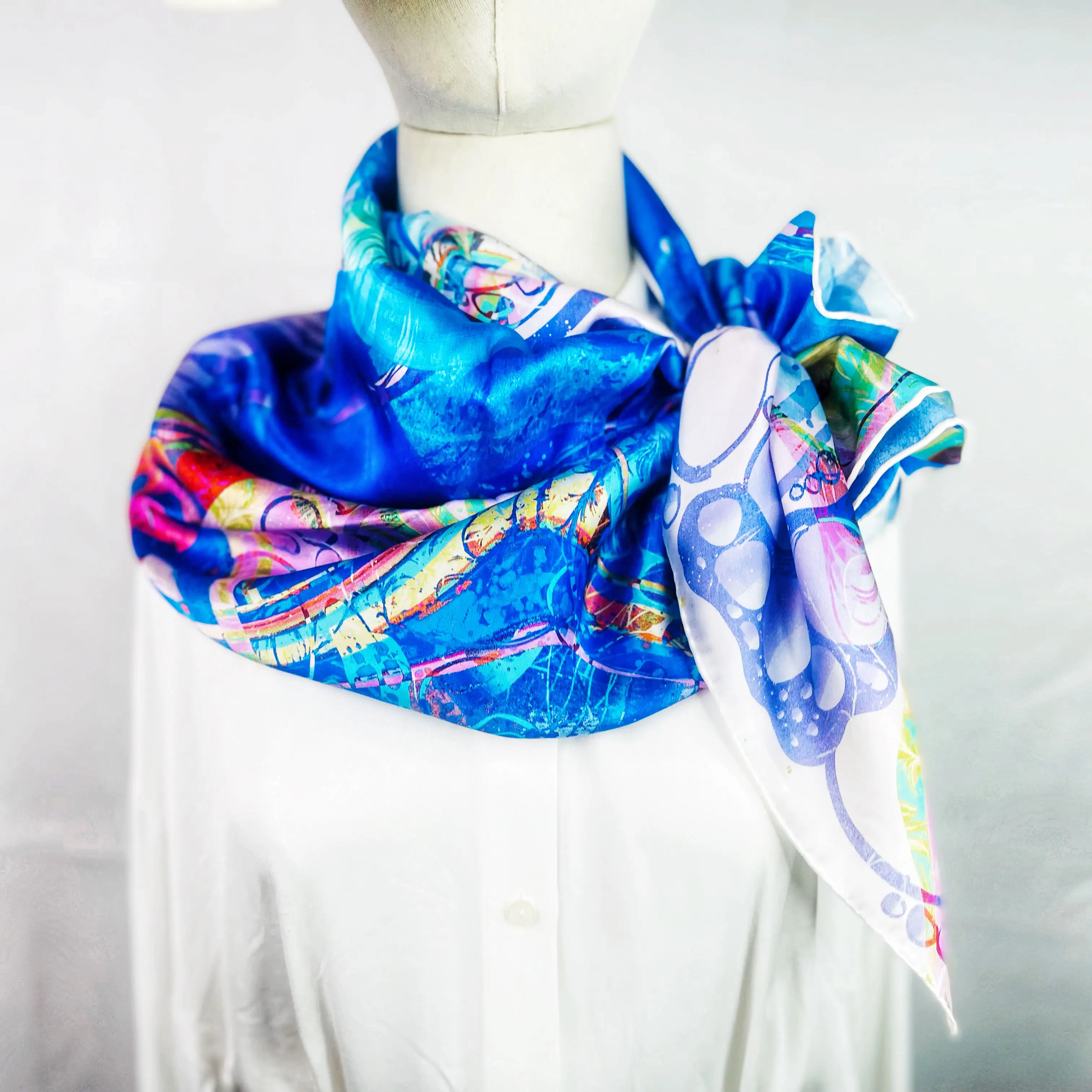 महिलाओं के लिए कारखाना थोक, स्टाइलिश कस्टम मुद्रित स्कार्फ उच्च अंत उत्तम 100% रेशम स्कार्फ
