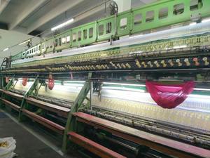 Hijab châle en mousseline de haute qualité avec strass floraux pour femmes, à porter au quotidien - Ajustement confortable, toutes les tailles disponibles - Product Image 6