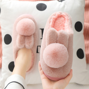 Chaussons d'hiver chauds en coton pour femmes et mamans, design dessin animé en peluche, chaussures d'intérieur douces, confortables pour la maison par temps froid - Product Image 2