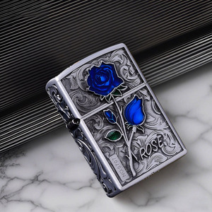 Briquet à kérosène coupe-vent en métal, gravure rose cinq faces, style vintage, rechargeable, pour homme, cadeau, logo personnalisé, vente en gros - Product Image 3