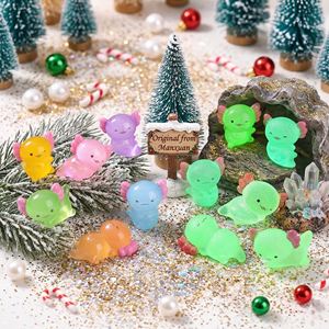 Animaux en résine créatifs, rêveurs, cosmiques, de couleur pastel, axolotls gelatinés qui brillent dans le noir pour globe à <span class=keywords><strong>neige</strong></span> DIY, pays des merveilles d'hiver - Product Image 1