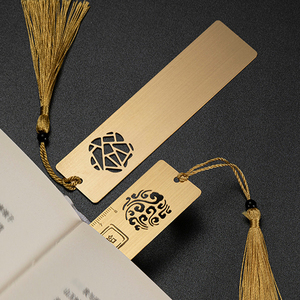 Segnalibri Promozionali in Metallo Rame, Vuoti, Placcati Oro, Incisi, Traforati, in Ottone, con Nappe, Personalizzabili con Logo - Product Image 1