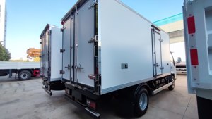 Nouveau <span class=keywords><strong>camion</strong></span> frigorifique Isuzu 100P 4x2 5 tonnes diesel manuel, transport mobile, <span class=keywords><strong>camion</strong></span> frigorifique, <span class=keywords><strong>camion</strong></span> de livraison de crème glacée à <span class=keywords><strong>vendre</strong></span> - Product Image 4