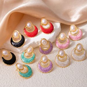 Pendientes de mariposa y flor de moda con diseño de trébol de cuatro hojas, exportador experimentado para mayoristas de productos variados, incrustaciones de resina epoxi, color de alta fidelidad. - Product Image 3