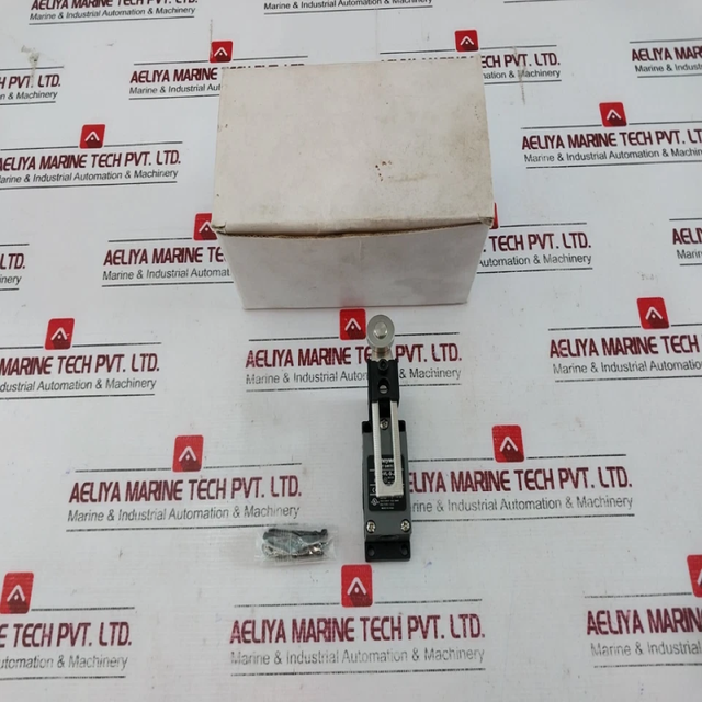 New Original Ready Stock SZL-VL-S-J-N Limit Switch IP67 10A 250VAC, Ac15 0.5A/380V