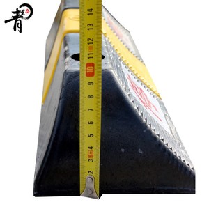 Bloqueador de ruedas de goma de doble tope Qingli'ao de 50 cm, reflectante, para estacionamiento, posicionador de neumáticos para uso en garaje - Product Image 4