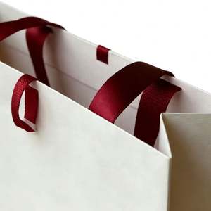 Bolsas de Compras Reciclables de Lujo con Logotipo Personalizado para Joyería, Alimentos, Cosméticos, Ropa y Embalaje de Regalos Navideños - Product Image 3