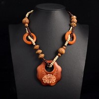 Colliers pour femmes, style bohème, vintage africain, pendentif en bois, poisson, collier chaîne de pull, collier en bois