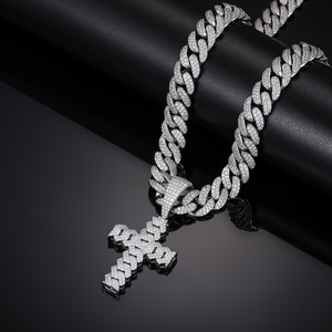 Collana con Ciondolo a Croce Cubana Iced Out Placcata in Oro con Moissanite VVS in Argento Sterling 925, Gioiello Hiphop Scintillante da Regalare per Uomo e Donna - Product Image 2
