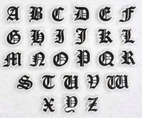 Charmes de chaussures roses anciennes lettres anglaises breloques de chaussures initiales gothiques vieil Alphabet lettre Style de police Alphabet pinces à chaussures accessoires