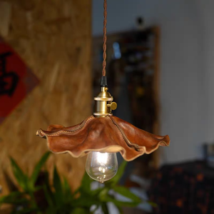 Lustre Vintage en Cuir Tanné Végétal Sculpté et Laiton, Marron Rétro Vert Foncé pour Chambre à Coucher, Service Complet OEM/ODM - Product Image 1