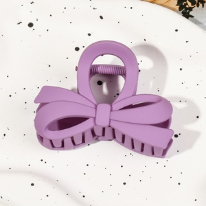 8cm Candy Colored Sweet <b>Bow</b> <b>Clip</b> Shark Design Temperament Frosted Plastic Environmental Friendly Hair Accessories for Prom - Product Image 3