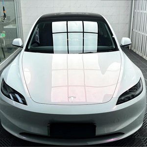 Vinilo para Rotulación de Vehículos Blanco Encantador con Rosa, Película de Vinilo PET para Coches de Alto Brillo con Liberación de Aire y Autoreparación, Rollo Automotriz que Cambia de Color - Product Image 1