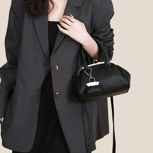 Bolsos Cruzados para Mujer Hechos en China, Venta al Por Mayor en Línea, con Pequeños Elementos Decorativos, Fabricados en Material PU 8822 - Product Image 4